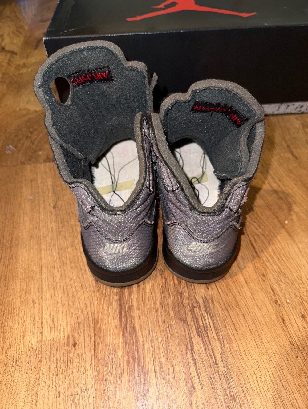 Jordan 5 Retro Off-White Black - Picture 2 of 8